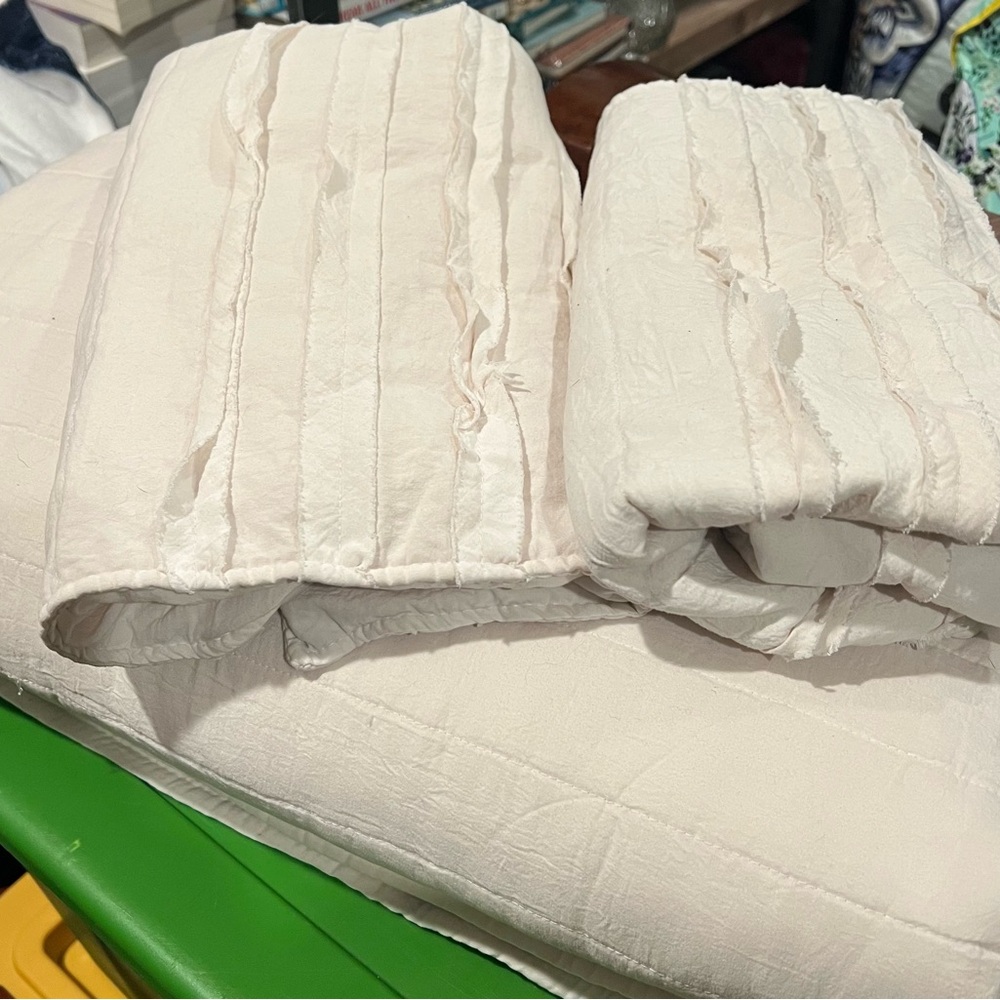 Queen Comforter with shams